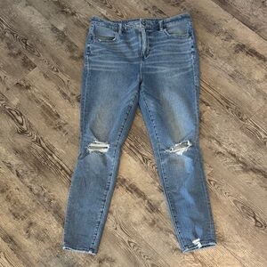 American Eagle Outfitters Light Blue Distressed Skinny Jeans